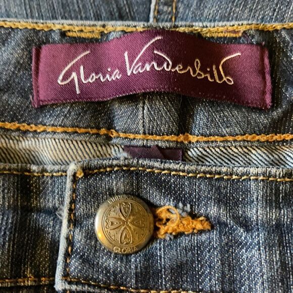 Gloria Vanderbilt High Rise Denim Shorts 18 - Picture 11 of 15
